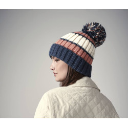 Bonnet rayé avec pompon personnalisé