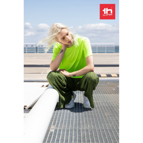 THC NICOSIA. T-shirt technique homme vierge ou à personnaliser