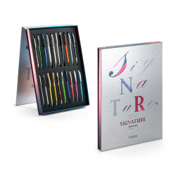 SIGNATURE WRITING SHOWCASE. Présentoir avec 20 stylos en métal vi